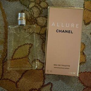 CHANEL Allure Eau de Toilette with Gold Accents